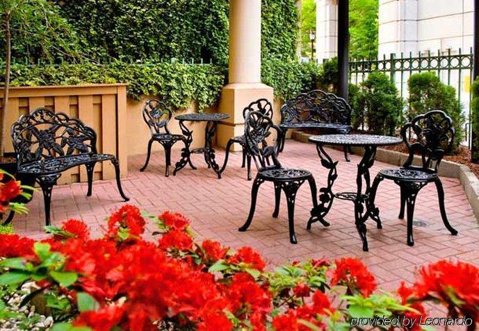Courtyard Wilmington Downtown Hotel Exterior photo